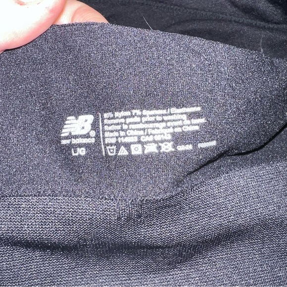 New Balance Sports Bra Large Black Athletic Workout Athleisure Comfy Cozy - Picture 4 of 6